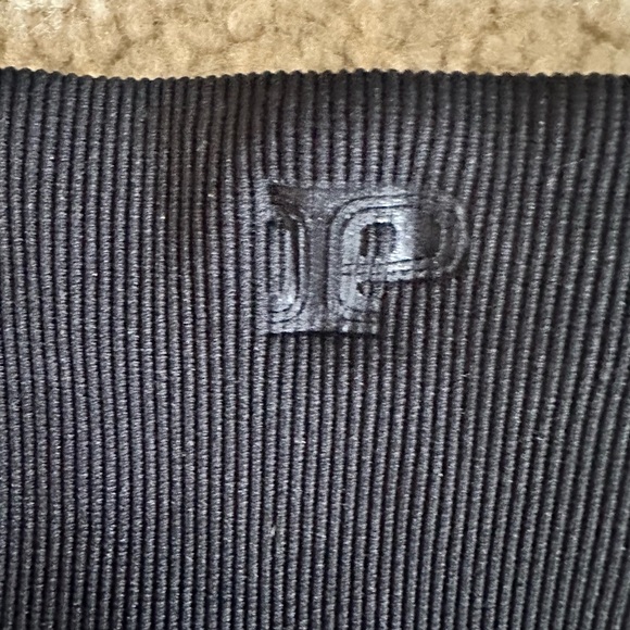 Women’s PINK Black Leggings - Picture 4 of 4